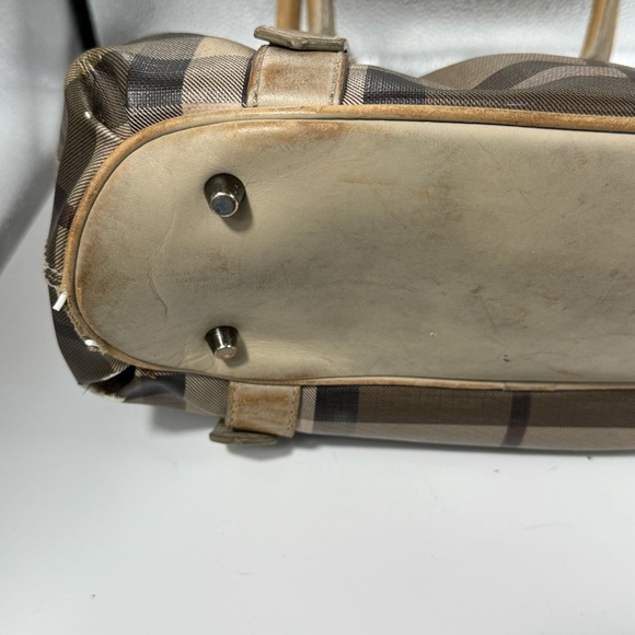 Burberry Northfield tote purse Nova Check well loved with a lot of life left - Picture 4 of 12